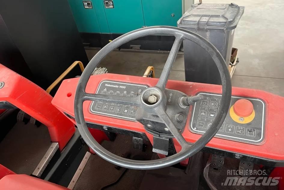 Hako Hakomatic 1100 Ielu tīrīšanas mašīnas