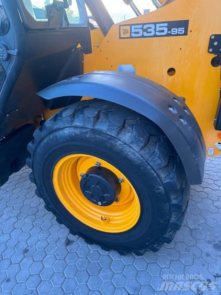 JCB 535-95 Teleskopiskie manipulatori