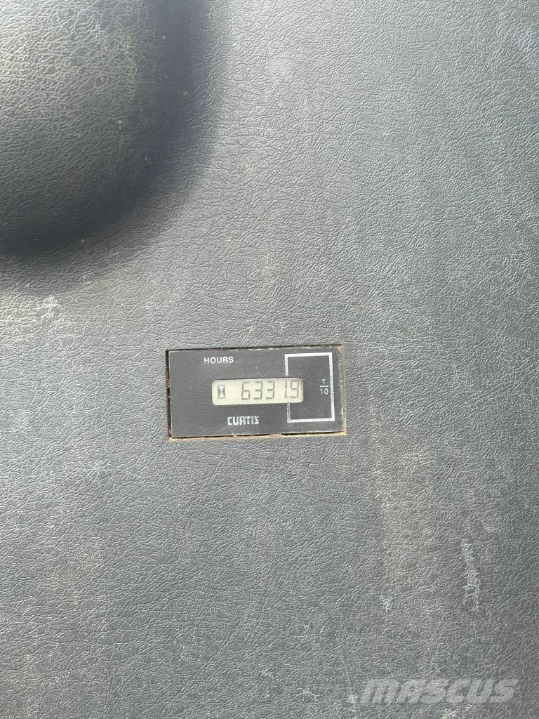 Hyundai HX 330 Kāpurķēžu ekskavatori