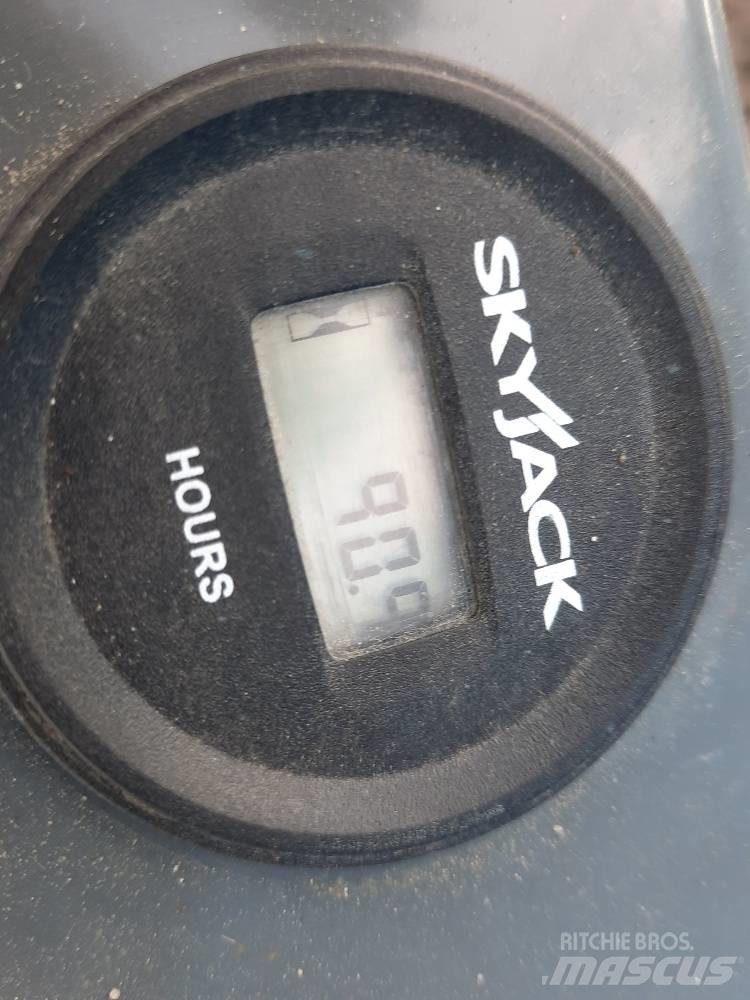 SkyJack SJ 3219 Šķerveida pacēlāji
