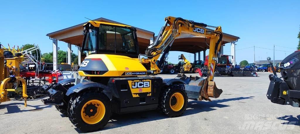 JCB Hydradig Ekskavatori uz riteņiem