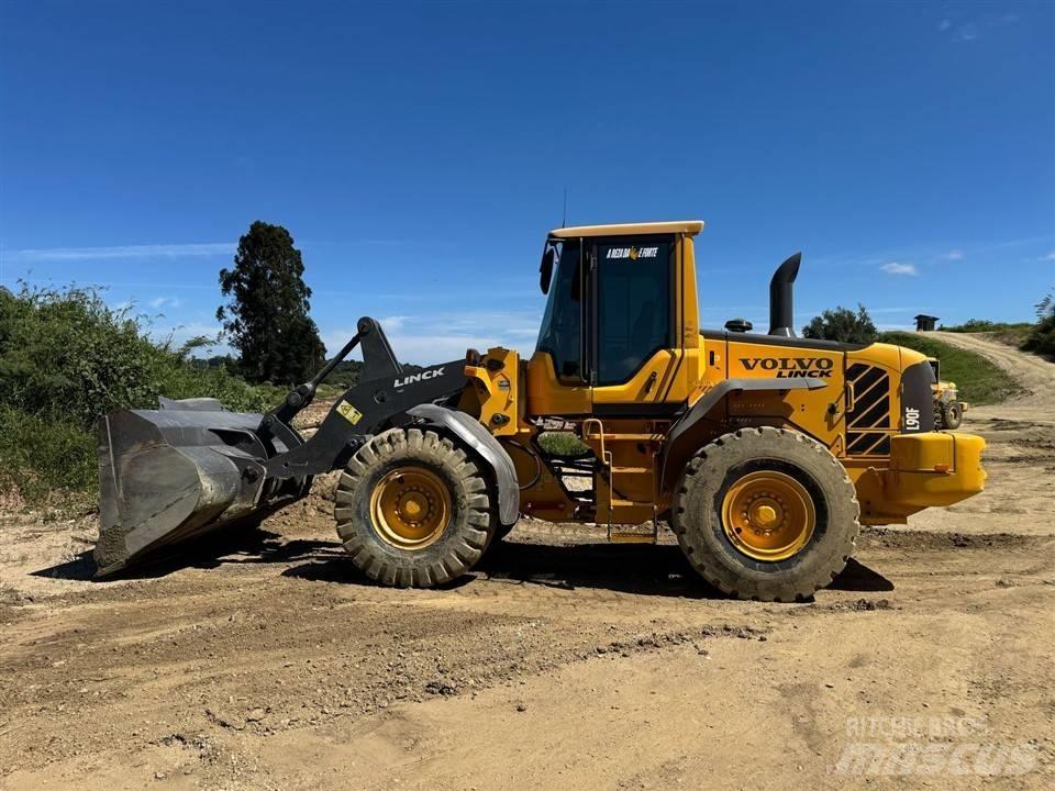 Volvo L 90 F Iekrāvēji uz riteņiem