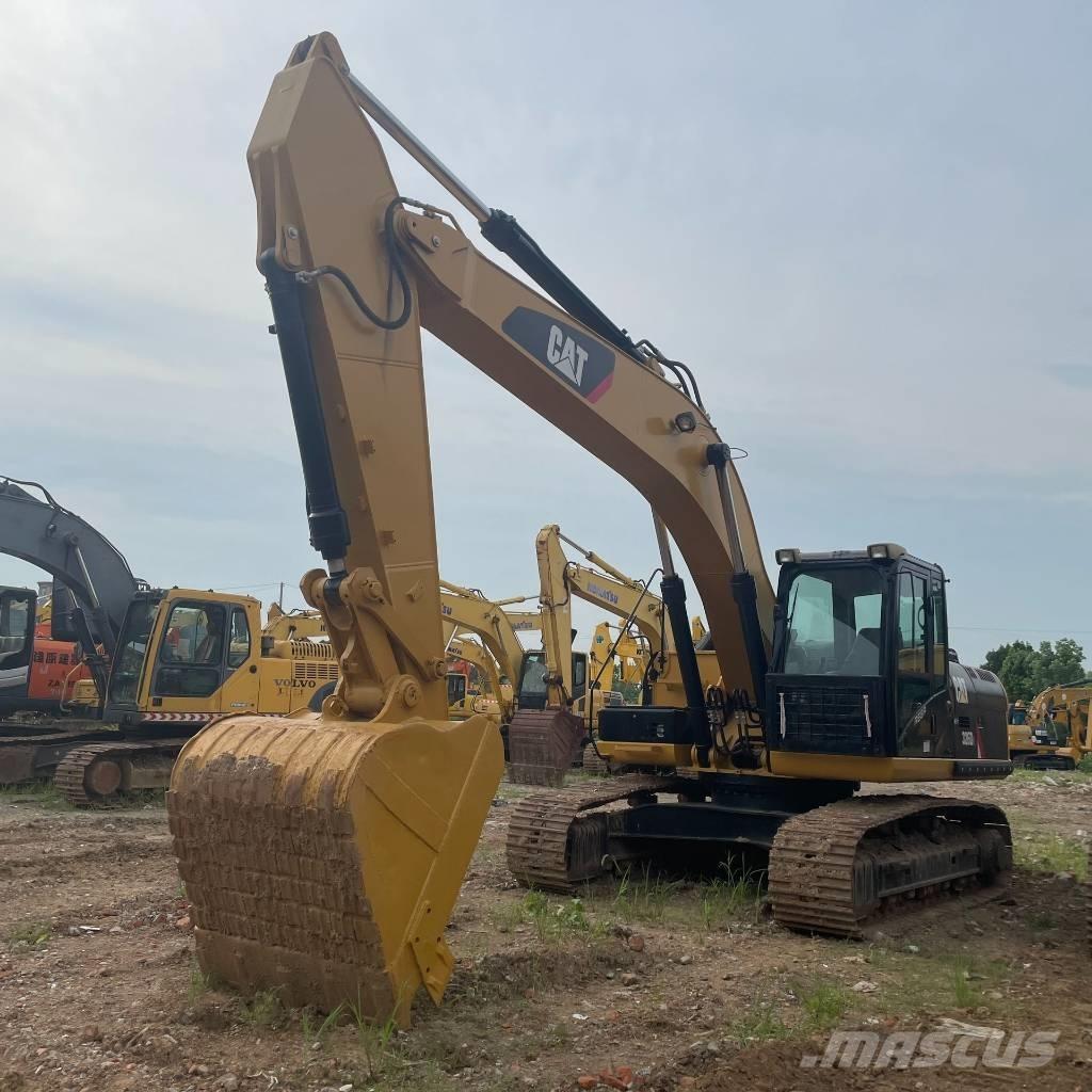 CAT 326D2 Kāpurķēžu ekskavatori