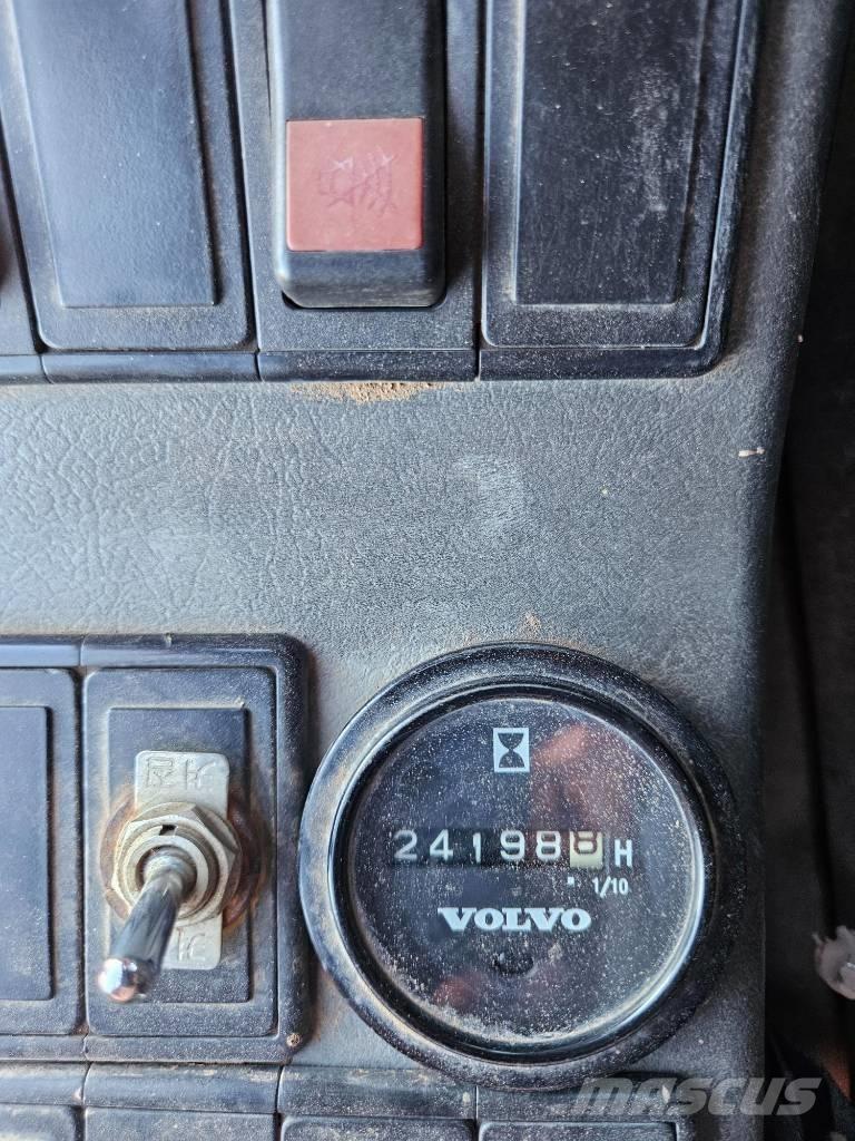 Volvo EC 210 B LC Kāpurķēžu ekskavatori