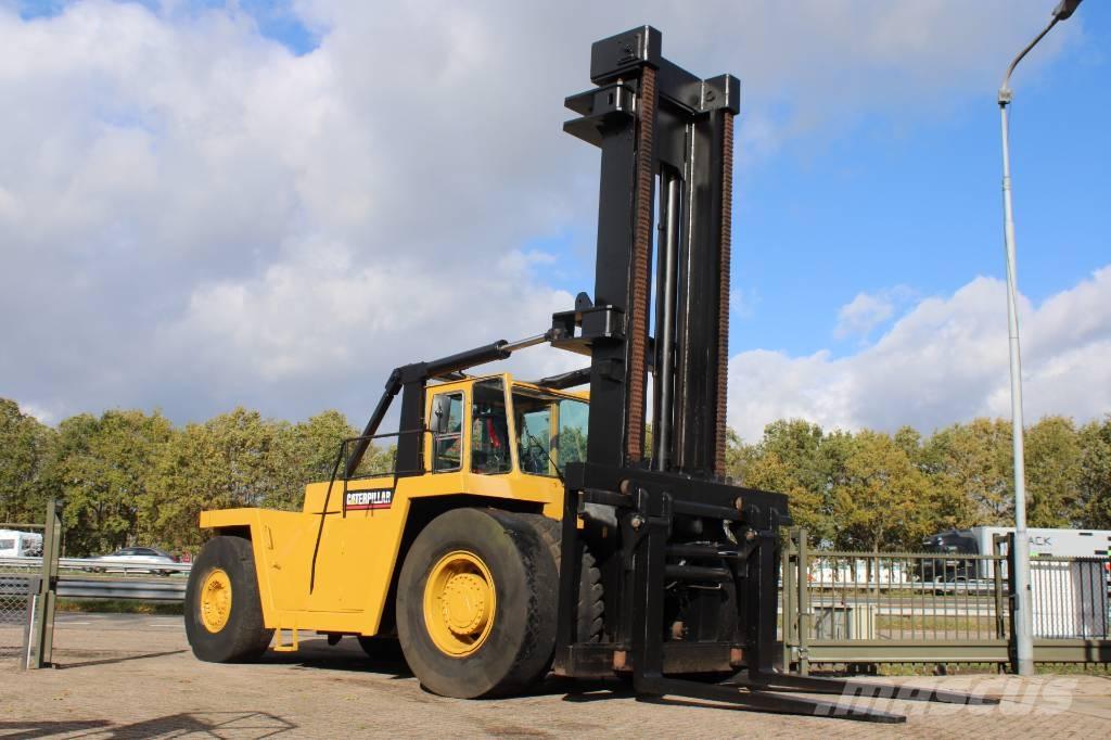 CAT V 800 Tehnika ar dīzeļa dzinēju