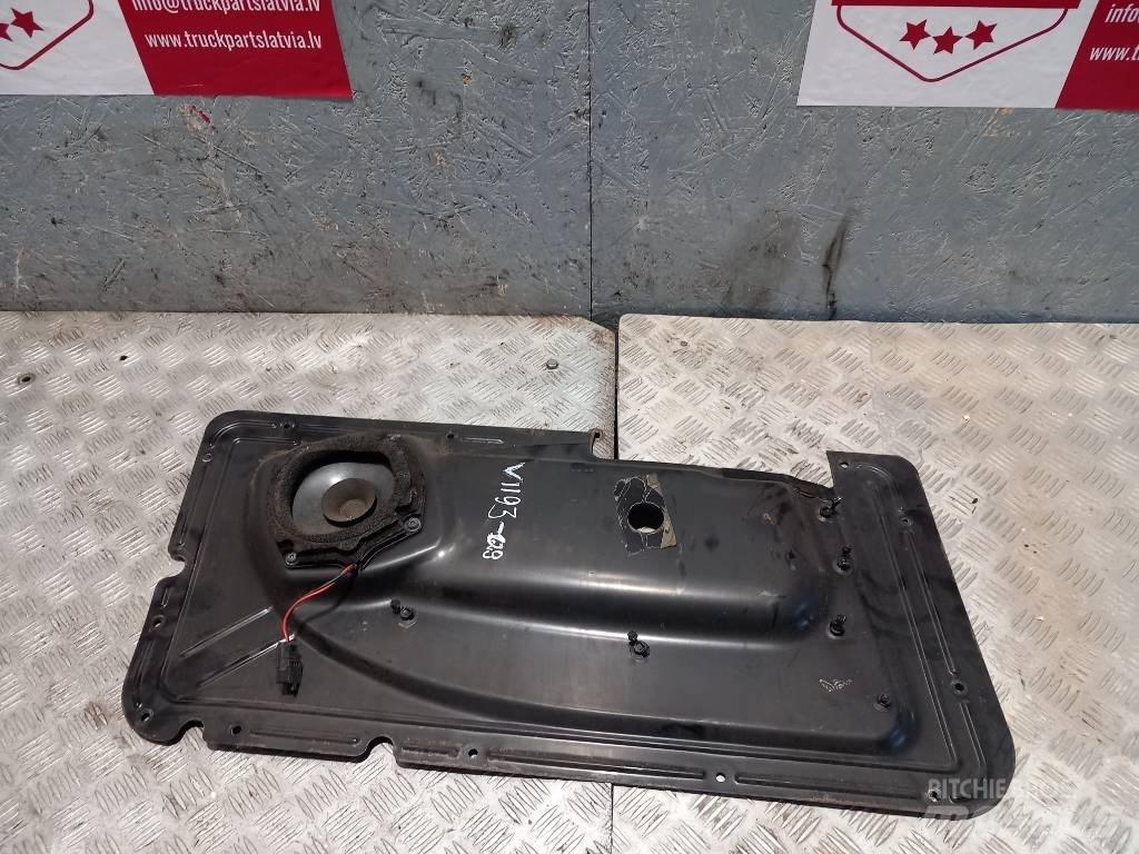 Volvo FH 12     20391514 Kabīnes un interjers