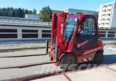 Manitou MI 30 D Tehnika ar dīzeļa dzinēju