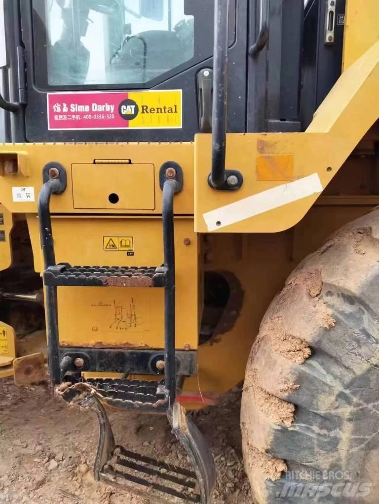 CAT 950GC Iekrāvēji uz riteņiem