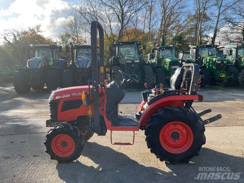 Kubota B 1241 Traktori