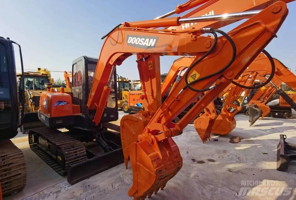 Doosan DH55 Kāpurķēžu ekskavatori