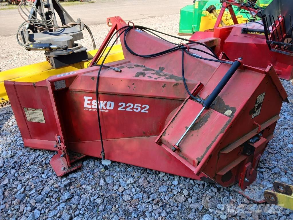 Esko 2252 Sniega metēji