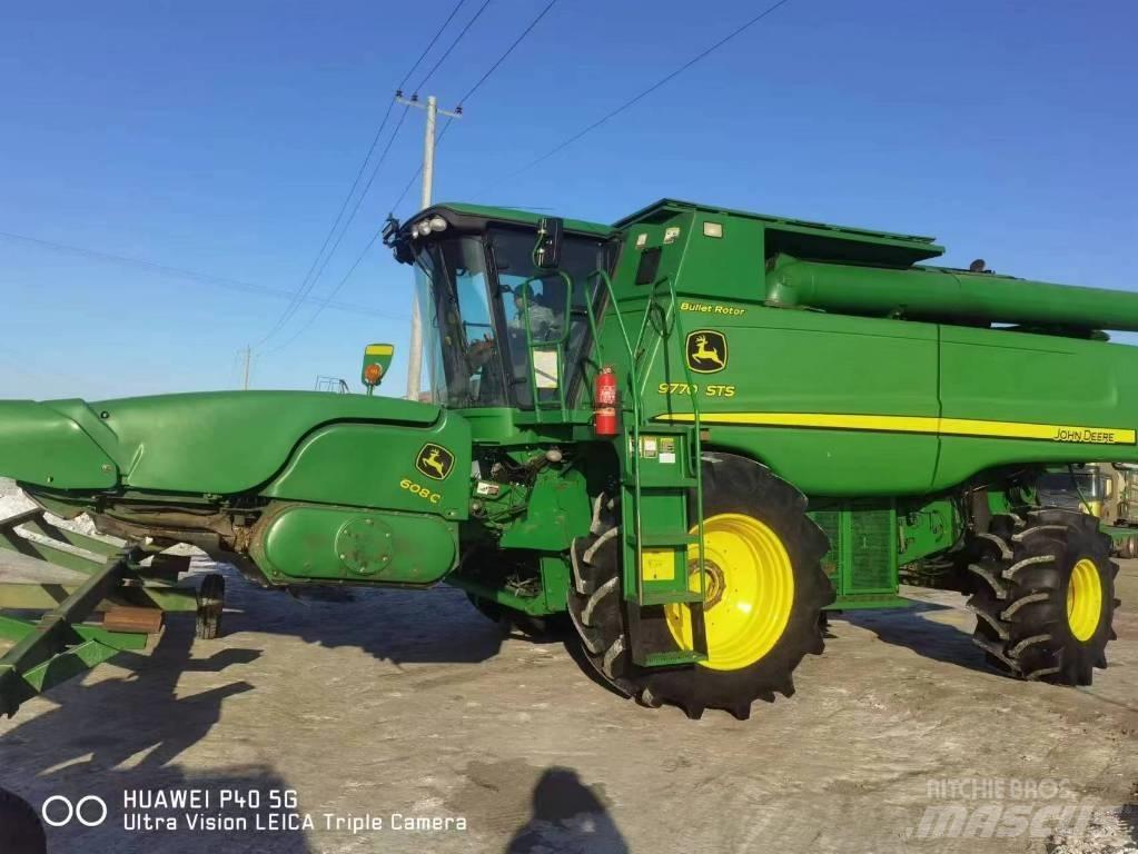 John Deere 9770 STS Ražas novākšanas kombaini