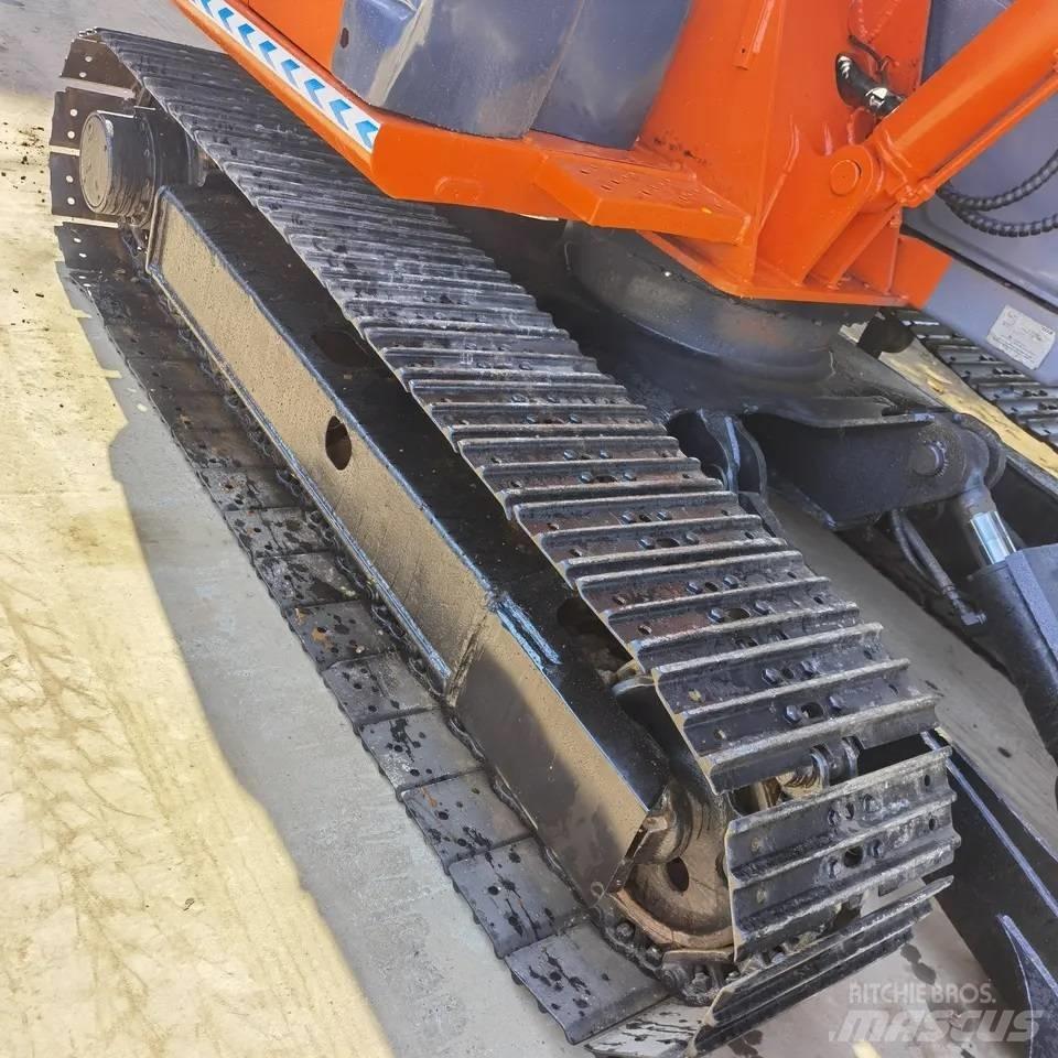 Hitachi ZX70 Kāpurķēžu ekskavatori