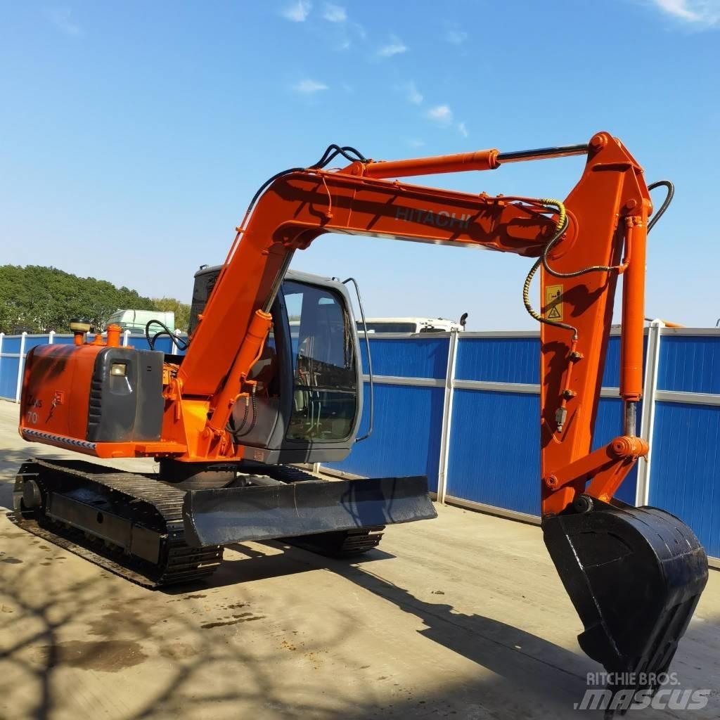 Hitachi ZX70 Kāpurķēžu ekskavatori