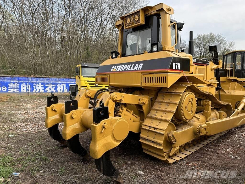 CAT D7H Kāpurķēžu buldozeri