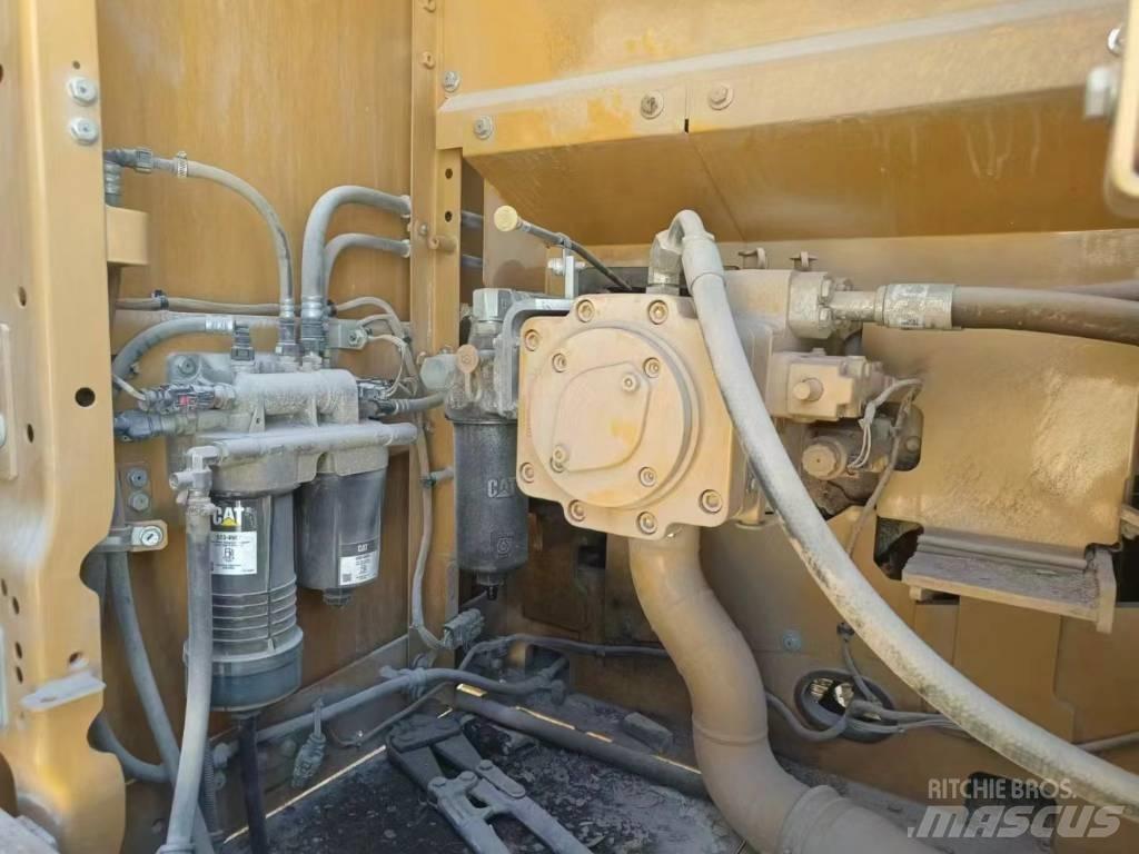 CAT 320 GC Kāpurķēžu ekskavatori
