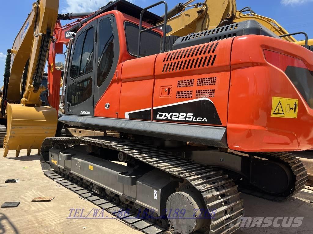 Doosan DX225 Kāpurķēžu ekskavatori