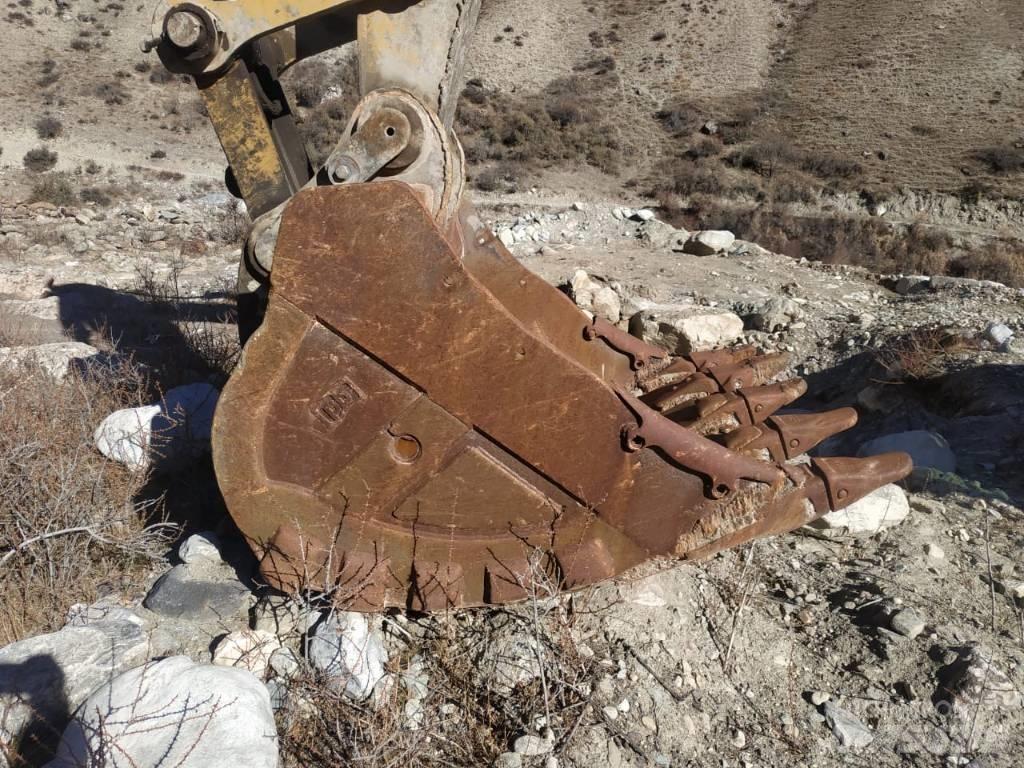CAT 330D2 L Kāpurķēžu ekskavatori