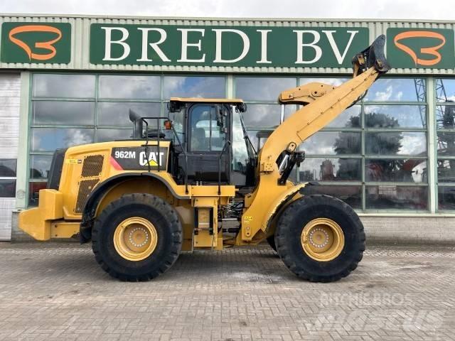 CAT 962 M Iekrāvēji uz riteņiem