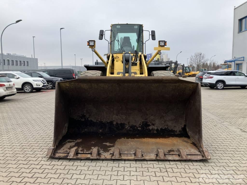 Komatsu WA 420 Iekrāvēji uz riteņiem