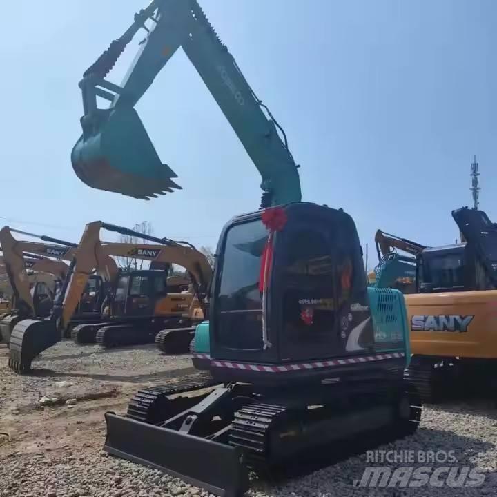 Kobelco SK75 Kāpurķēžu ekskavatori
