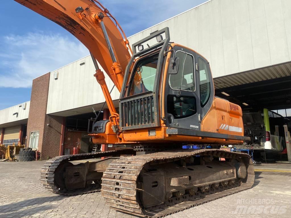 Doosan DX 180 LC Kāpurķēžu ekskavatori
