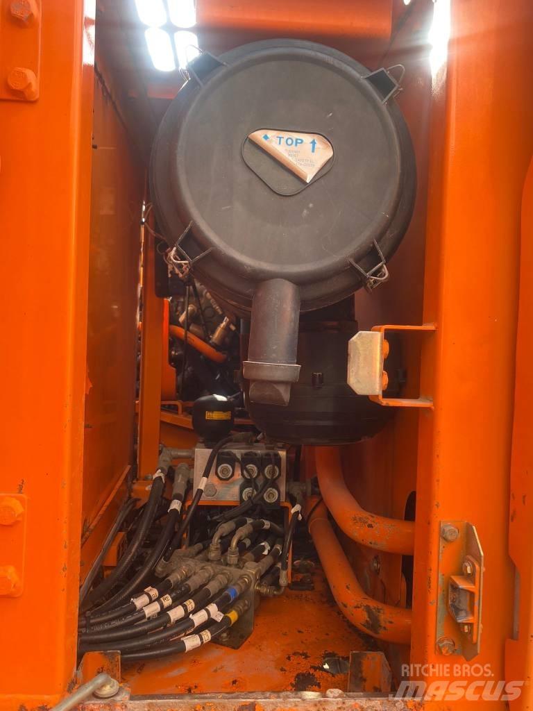 Doosan DX 180 LC Kāpurķēžu ekskavatori