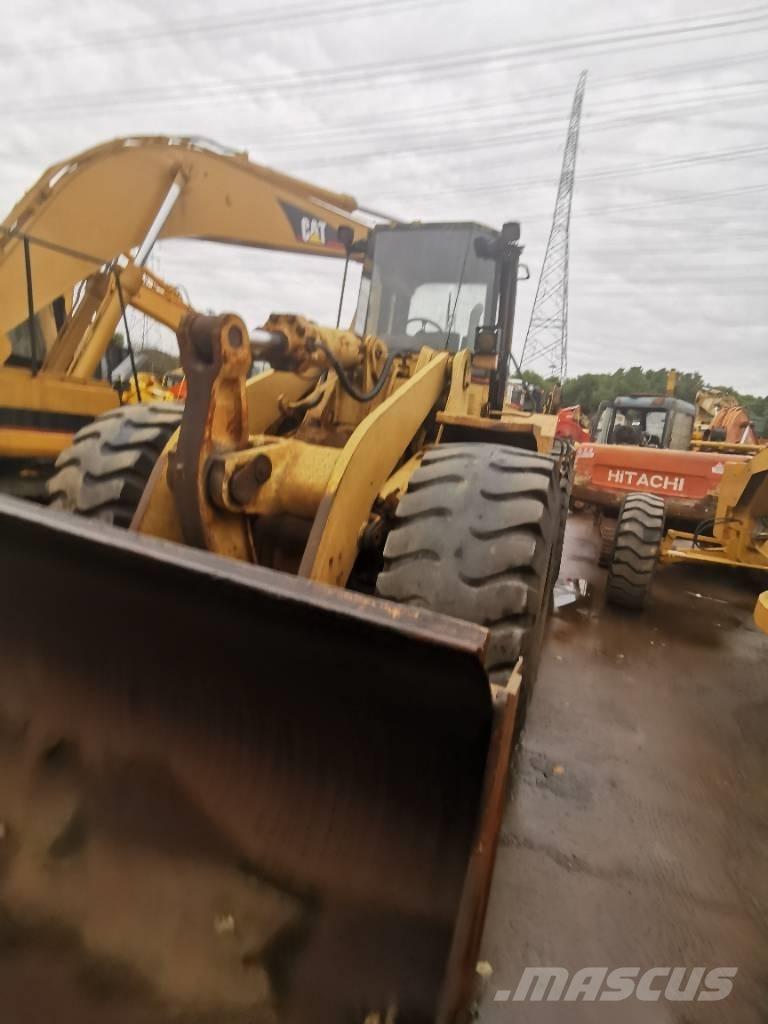 CAT 966F Iekrāvēji uz riteņiem