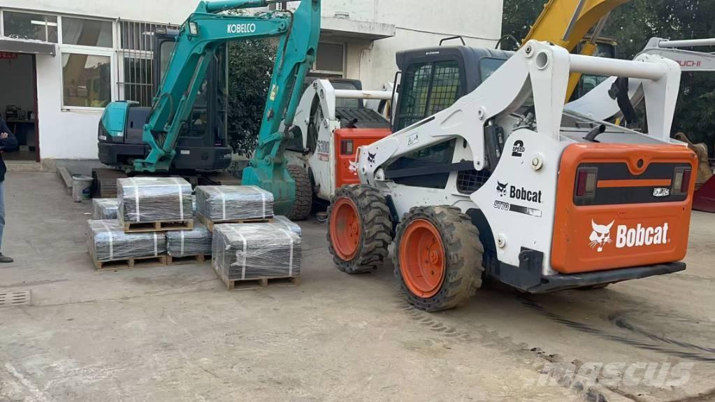 Bobcat S 770 Lietoti riteņu kompaktiekrāvēji