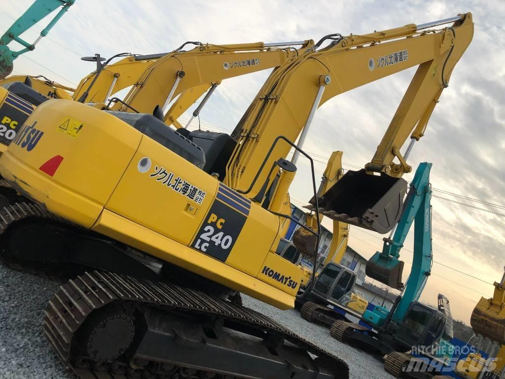 Komatsu 240-8 Kāpurķēžu ekskavatori
