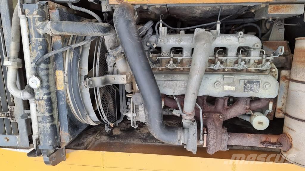 CASE CX 210 LC Kāpurķēžu ekskavatori