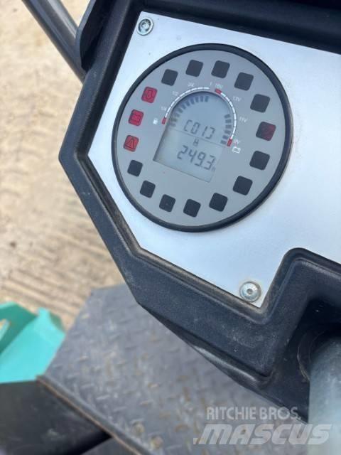 Ammann ARX 26 Divvalču grunts veltņi