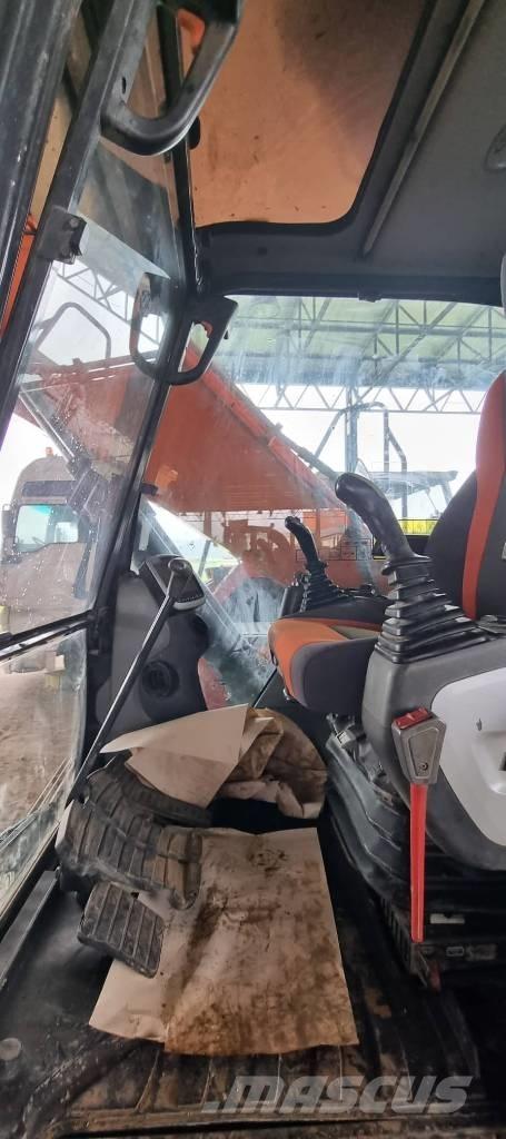 Doosan DX 140LC-5 Kāpurķēžu ekskavatori