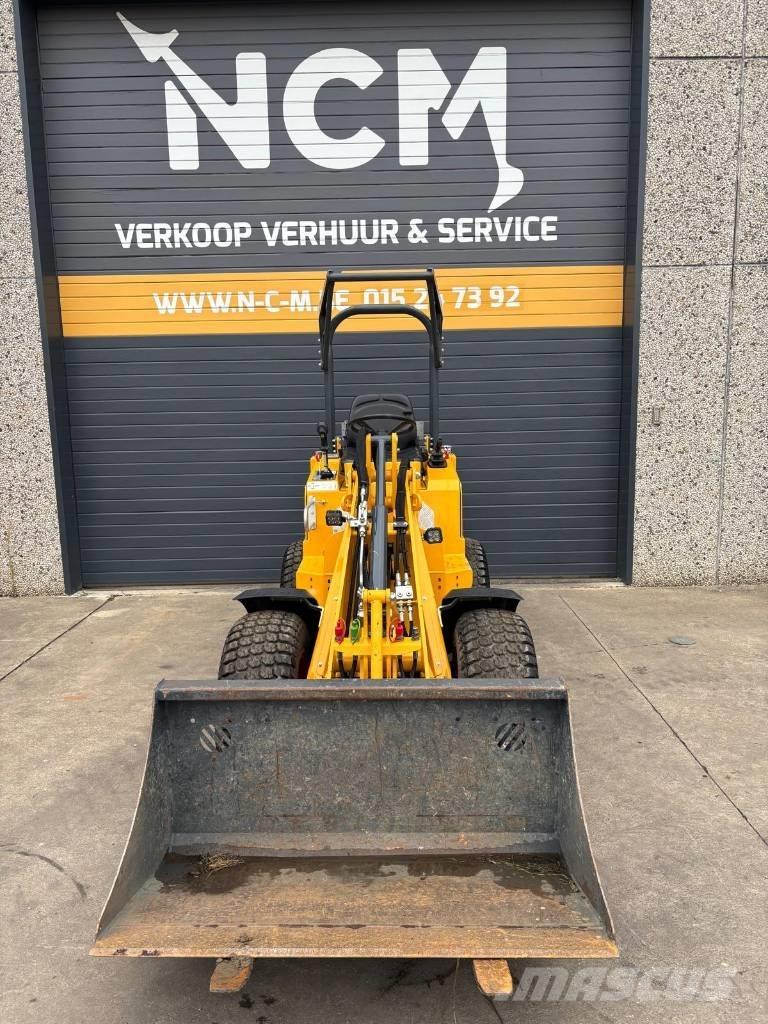 Knikmops KM 130 Iekrāvēji uz riteņiem