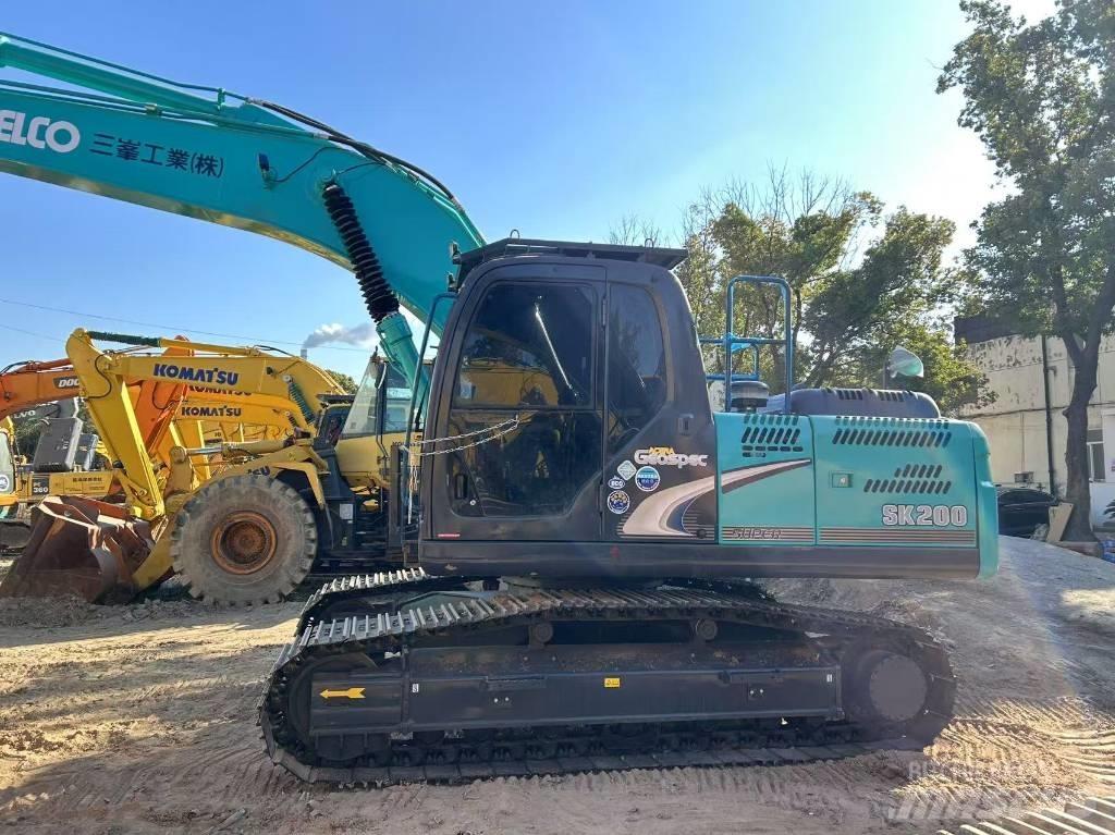 Kobelco SK 200-8 Kāpurķēžu ekskavatori