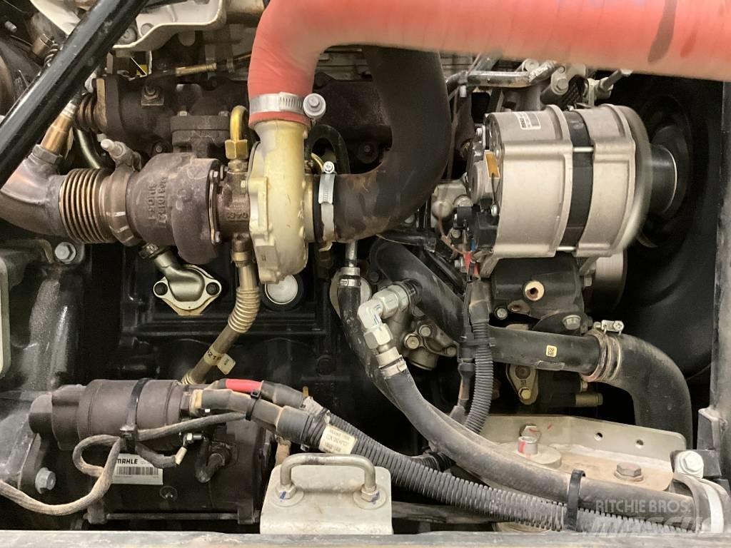 Neuson EW 100 Ekskavatori uz riteņiem