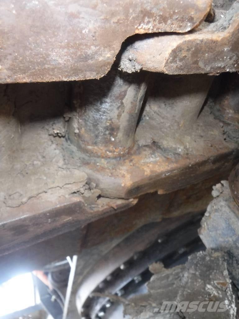 Hitachi ZX 210 LC-6 Kāpurķēžu ekskavatori