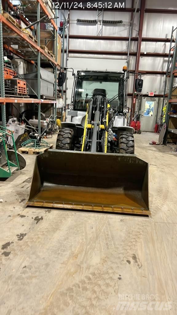 Wacker Neuson 8085 Iekrāvēji uz riteņiem