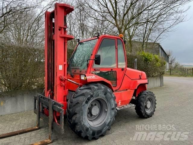 Manitou M 26.4 Apvidus autokrāvējs