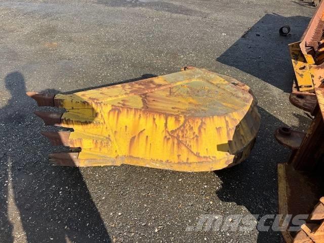 ADCO 100 Strēles un kausi