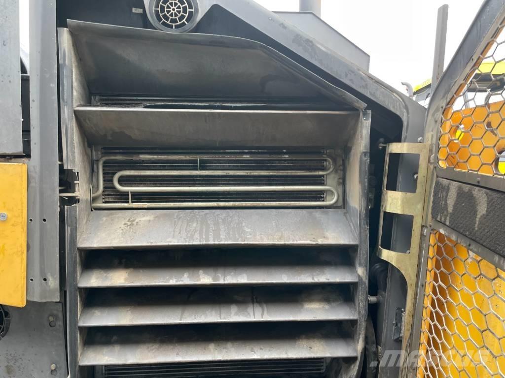 Volvo P7820C Asfalta klājēji