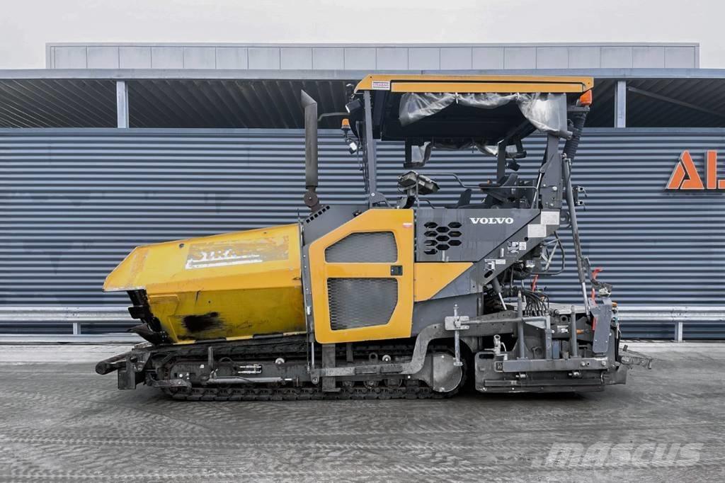 Volvo P7820C Asfalta klājēji