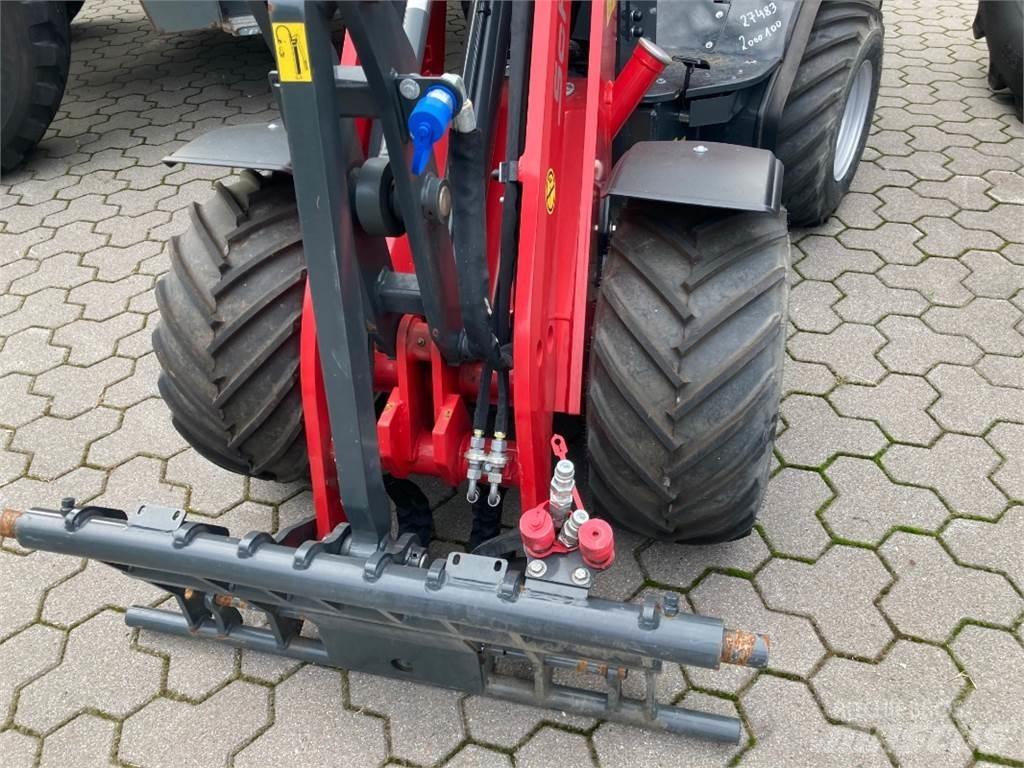 Schäffer 2028 Iekrāvēji uz riteņiem