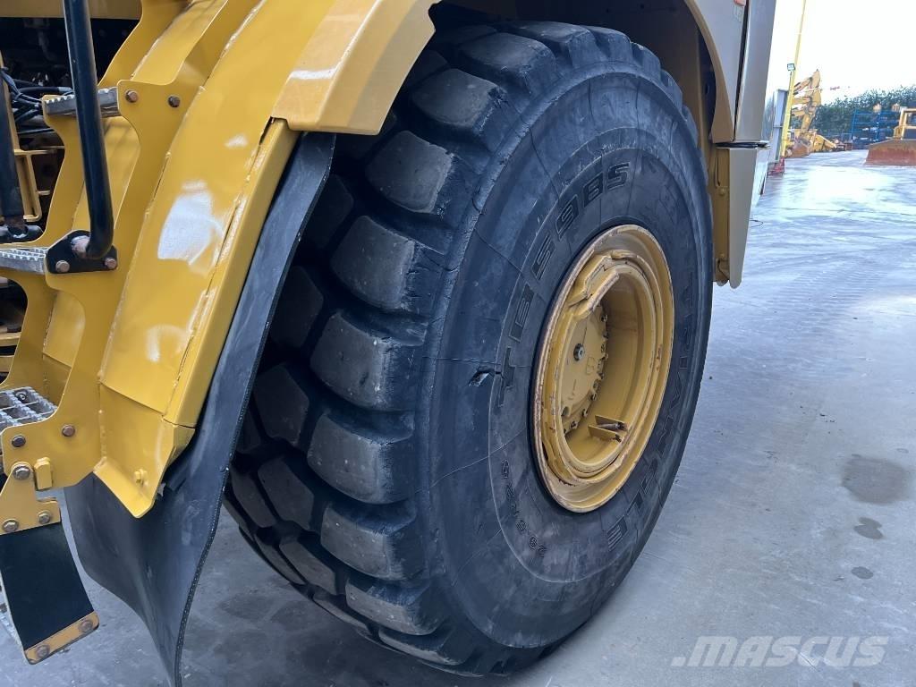CAT 745 Artikulētie pašizgāzēji