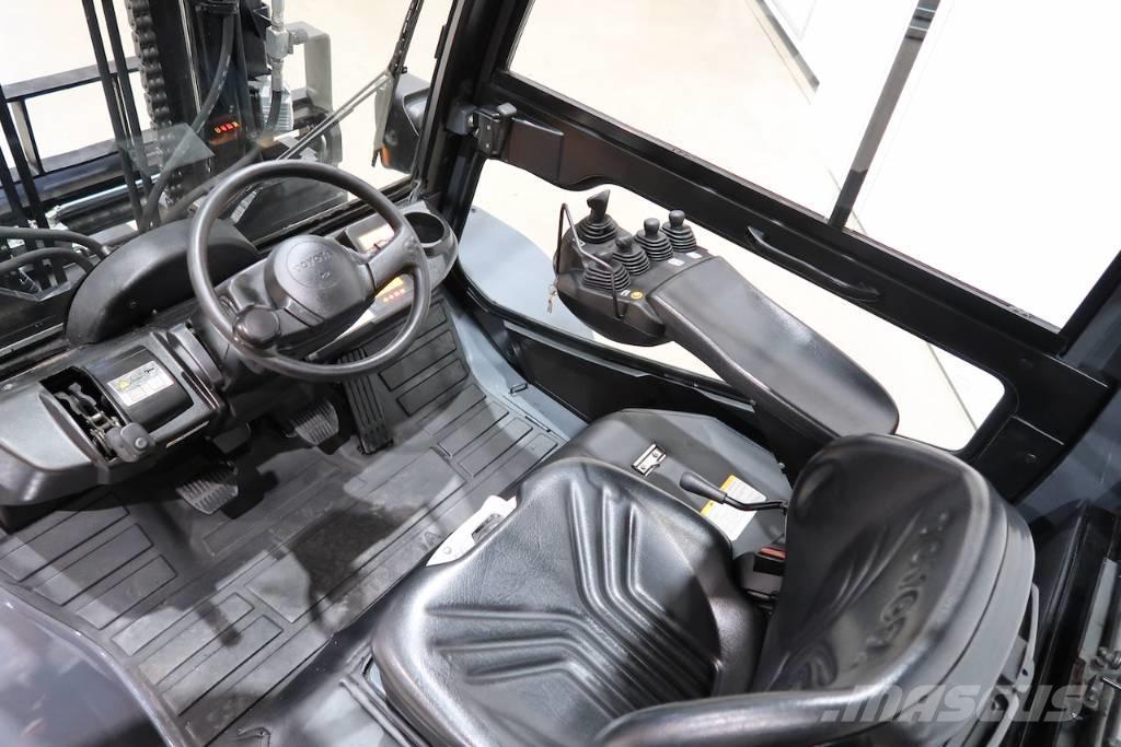 Toyota 40-8FD60N Tehnika ar dīzeļa dzinēju