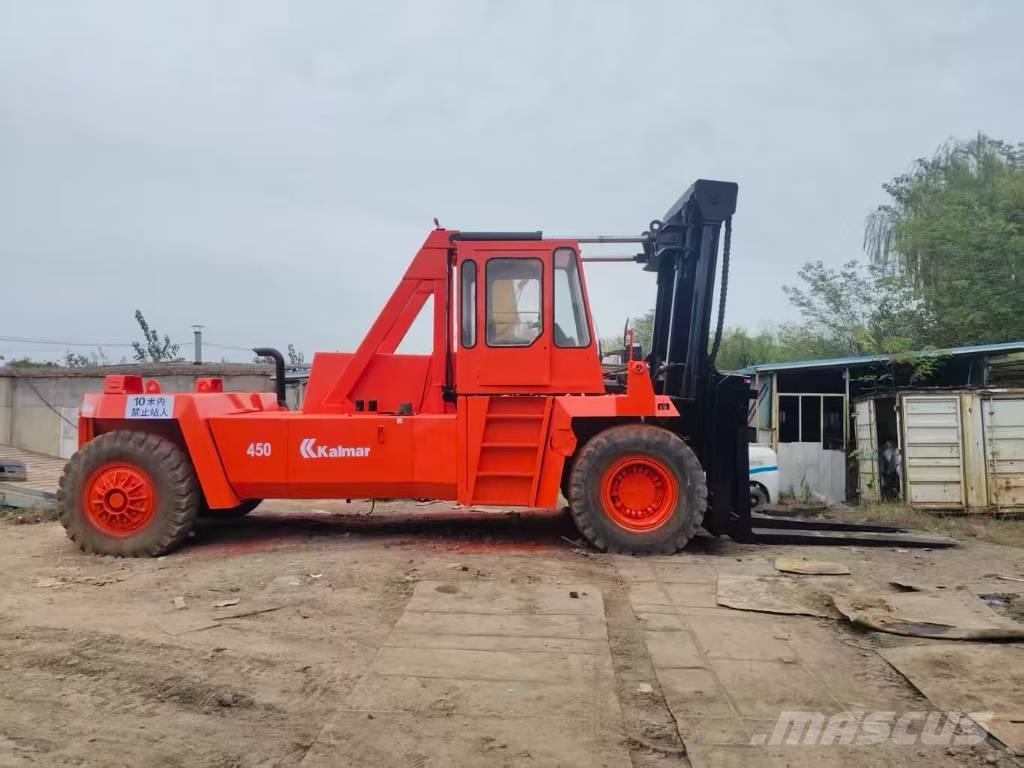Kalmar DCF 420-12 Tehnika ar dīzeļa dzinēju