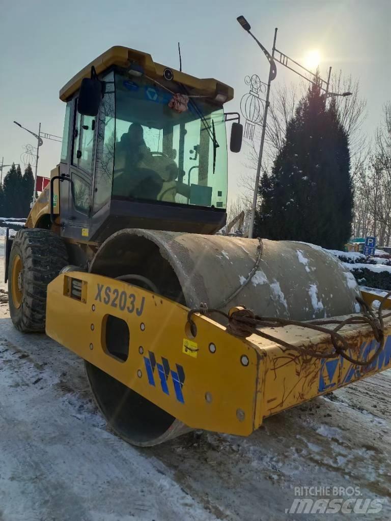 XCMG XS 143J Vienvalča grunts veltņi