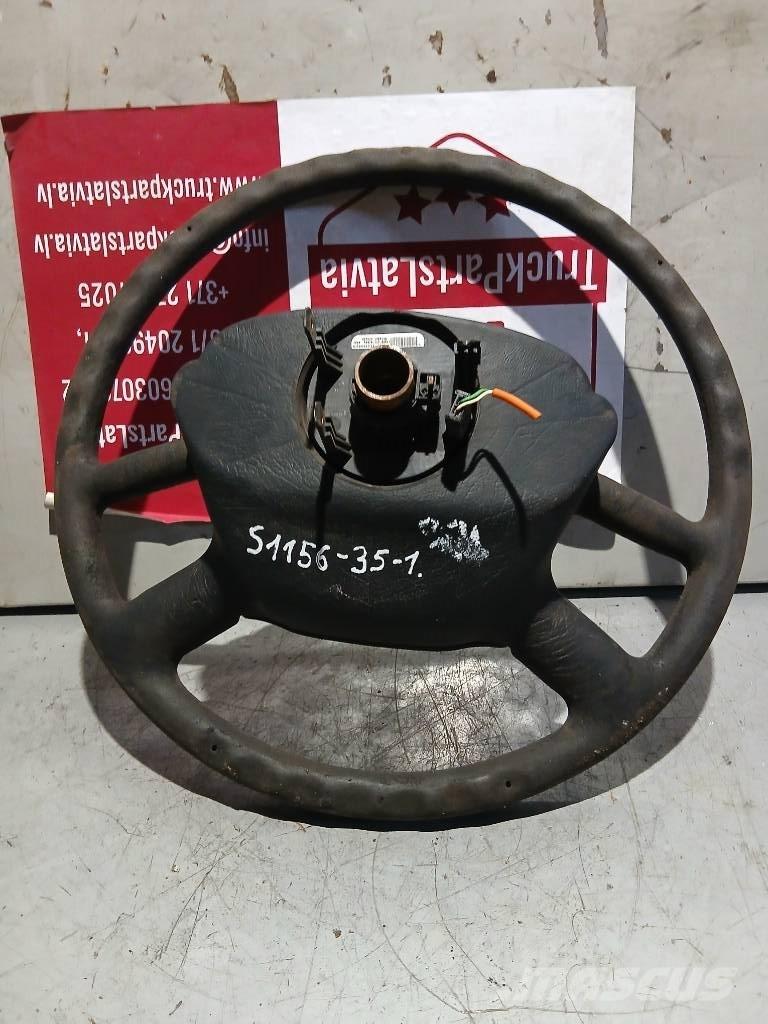 Scania 144    1327026 Kabīnes un interjers