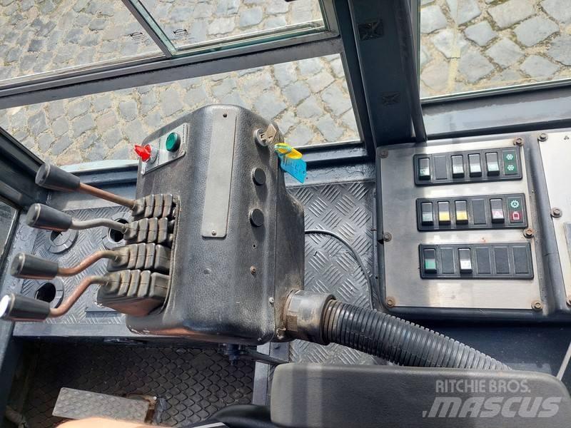Dantruck 9870DD Tehnika ar dīzeļa dzinēju