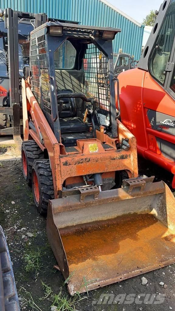 Bobcat S70 Lietoti riteņu kompaktiekrāvēji